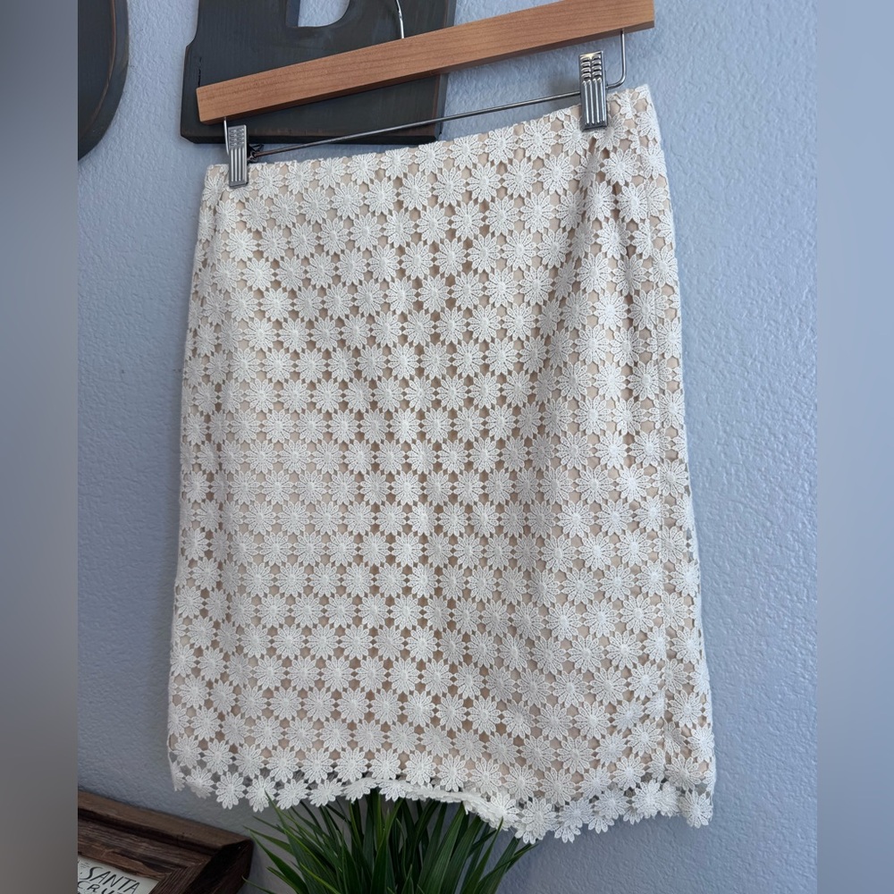 Talbots nwt daisy cream lace detail skirt